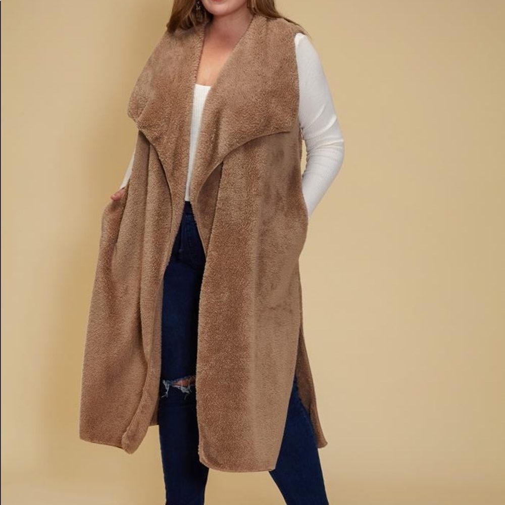 Asoph 2X Taupe Just Right Sleeveless Cardigan
